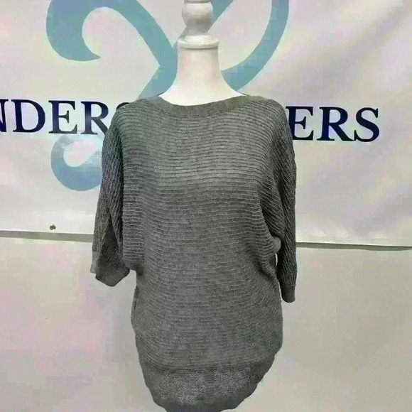 Express Women’s Dolman Top - Picture 1 of 7